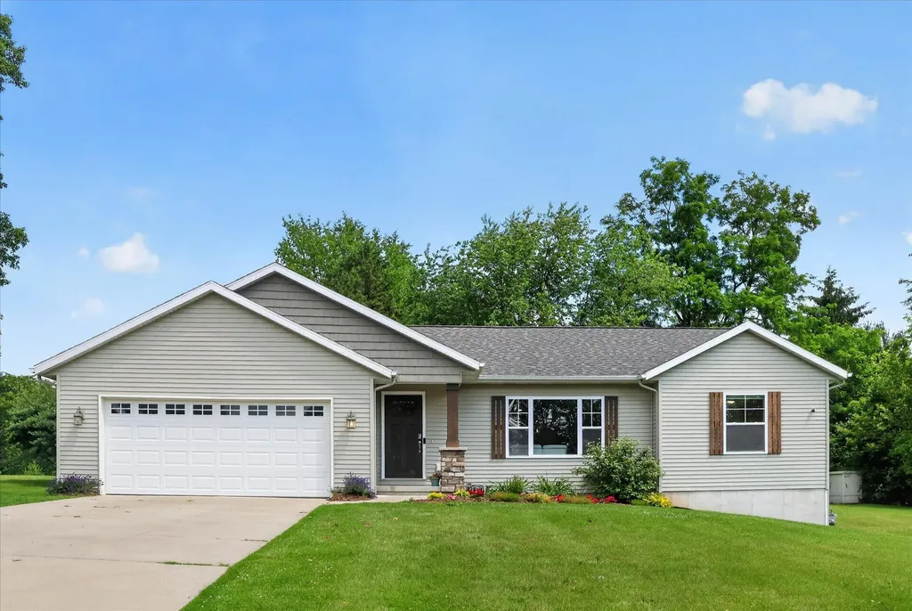 2747 4 Mile Road NW Alpine Township MI 49544
