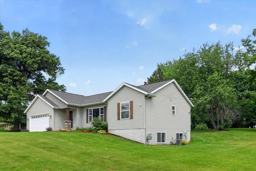 2747 4 Mile Road NW Alpine Township MI 49544