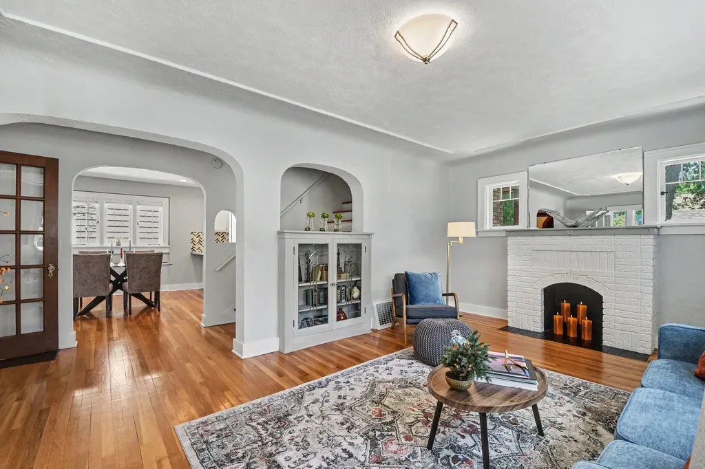 1240 Benjamin Avenue SE Grand Rapids City MI 49506
