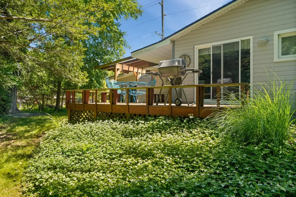 12274 Red Arrow Highway Chikaming Township MI 49125