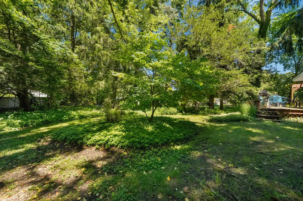 12274 Red Arrow Highway Chikaming Township MI 49125