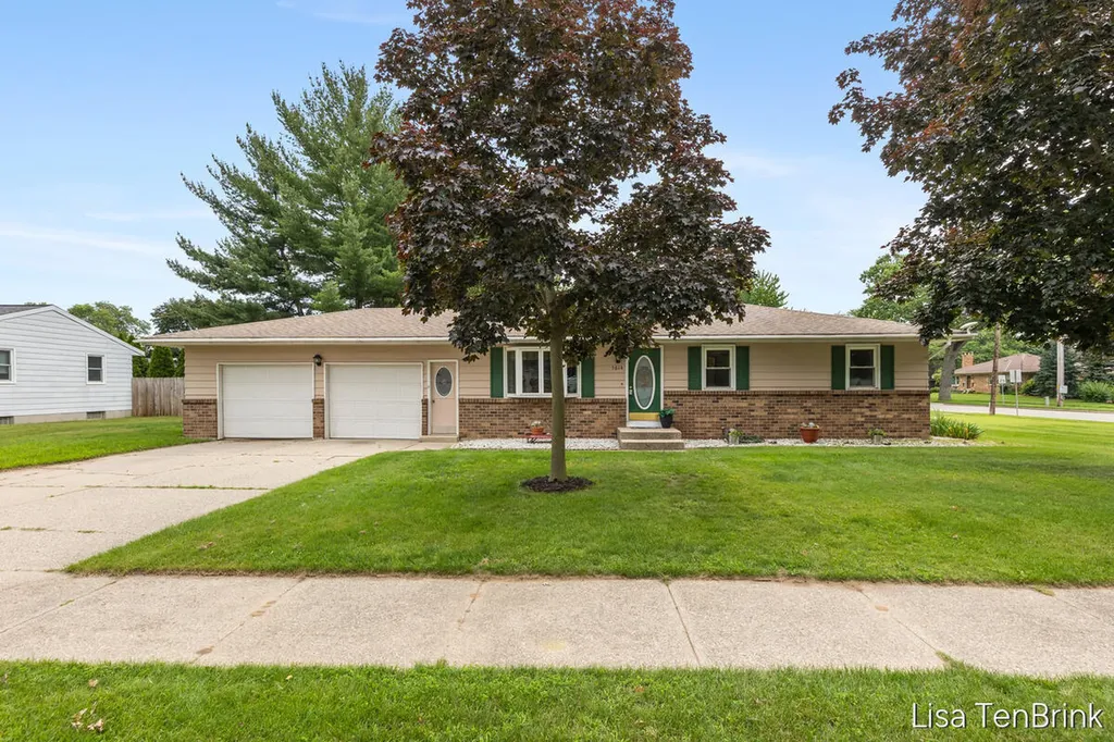5614 Marlin Avenue Hudsonville City MI 49426