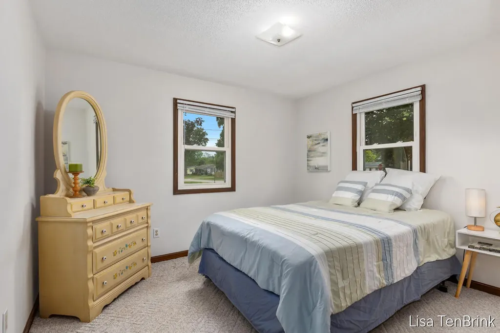 5614 Marlin Avenue Hudsonville City MI 49426