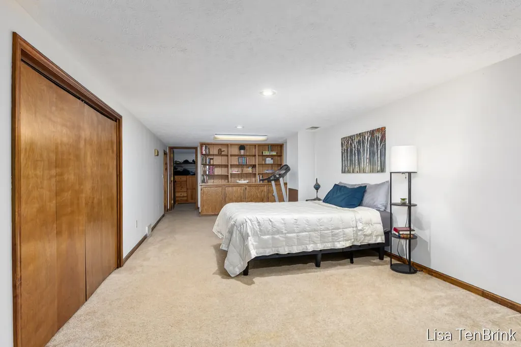 5614 Marlin Avenue Hudsonville City MI 49426