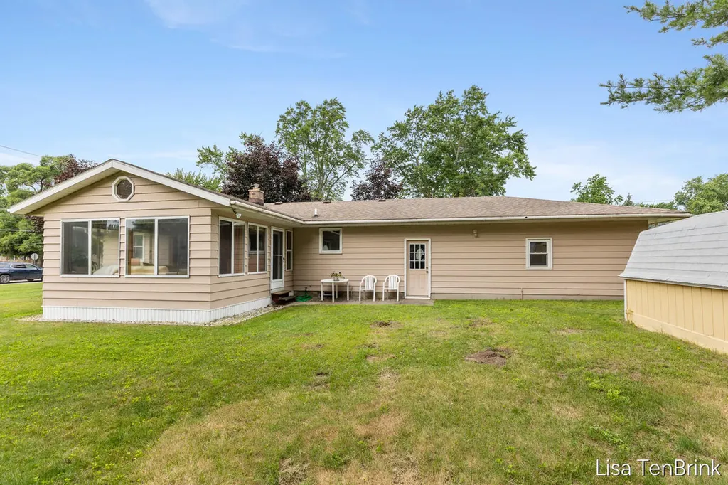 5614 Marlin Avenue Hudsonville City MI 49426