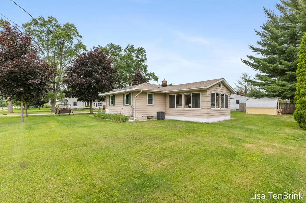 5614 Marlin Avenue Hudsonville City MI 49426