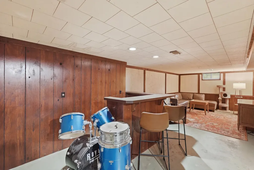 719 Aster Avenue Holland City MI 49423