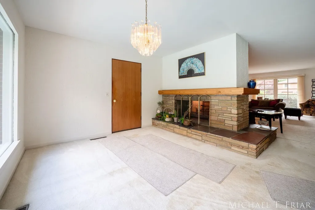 1705 Derbyshire Street SE Grand Rapids City MI 49508