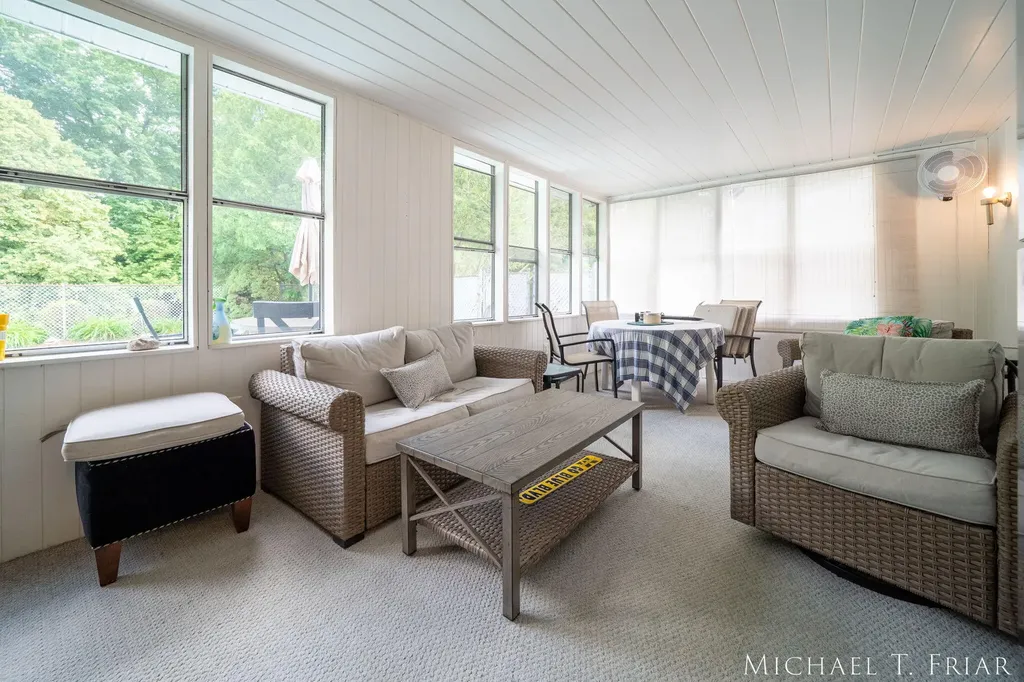 1705 Derbyshire Street SE Grand Rapids City MI 49508