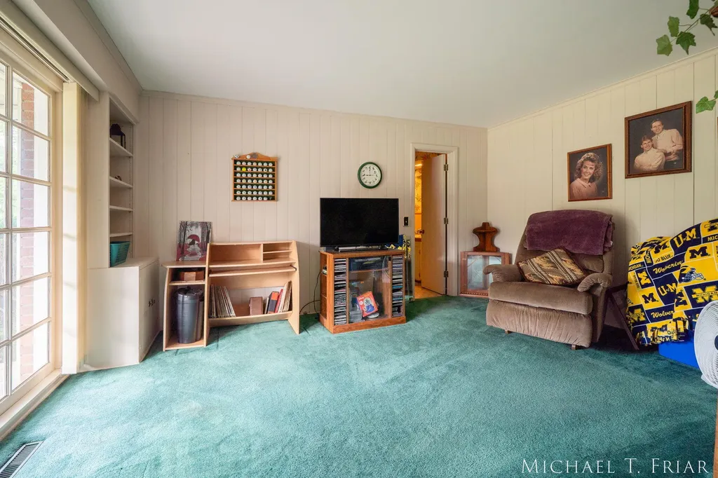 1705 Derbyshire Street SE Grand Rapids City MI 49508