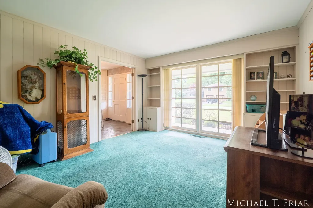 1705 Derbyshire Street SE Grand Rapids City MI 49508