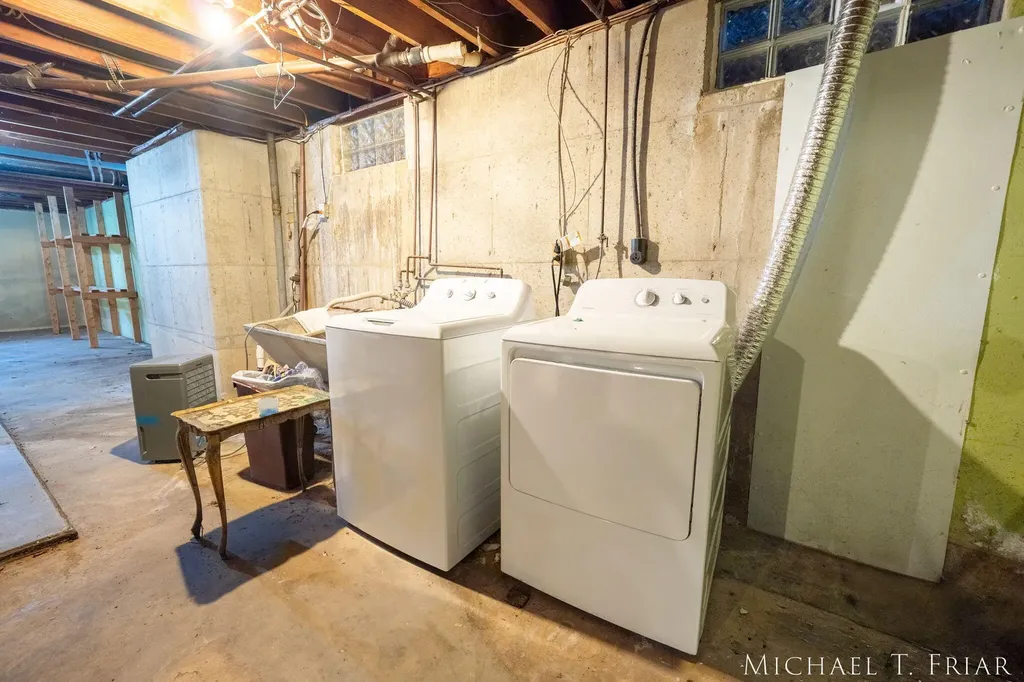 1705 Derbyshire Street SE Grand Rapids City MI 49508