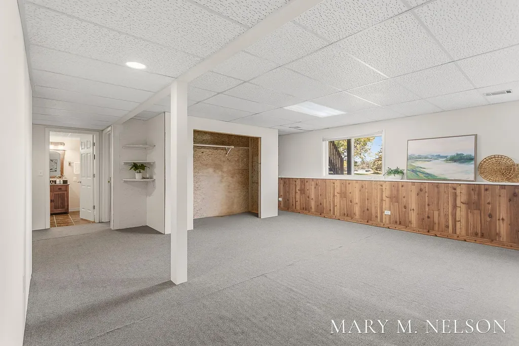 61 Majestic Court Zeeland City MI 49464