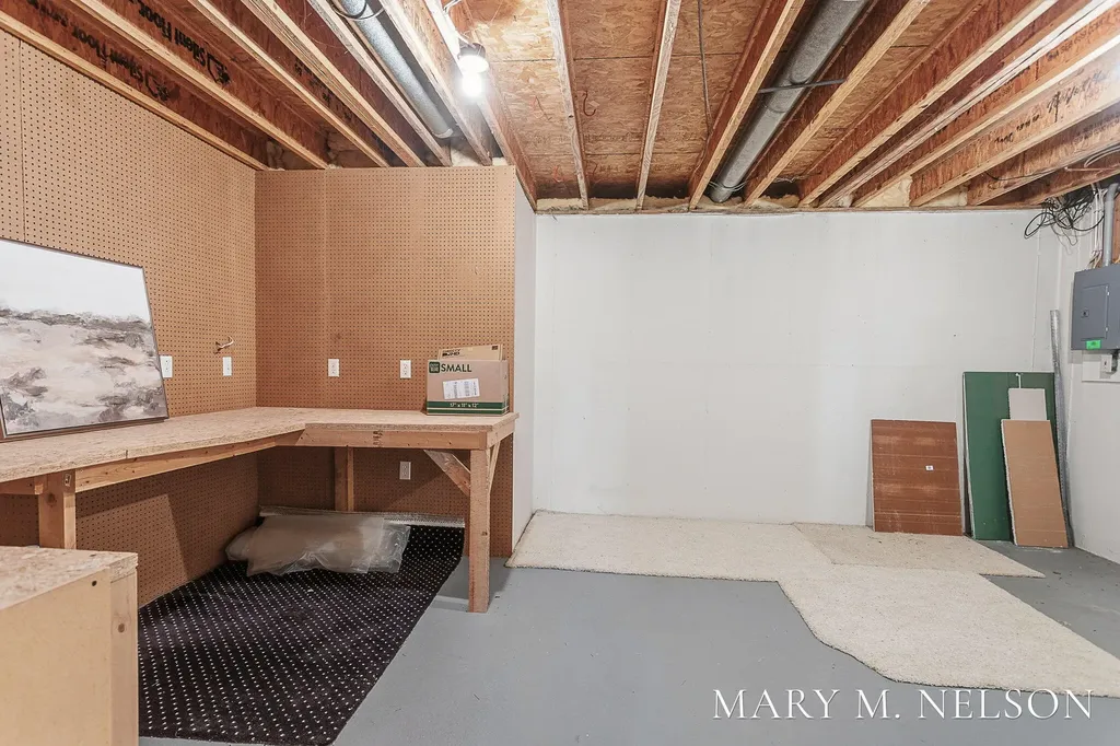 61 Majestic Court Zeeland City MI 49464