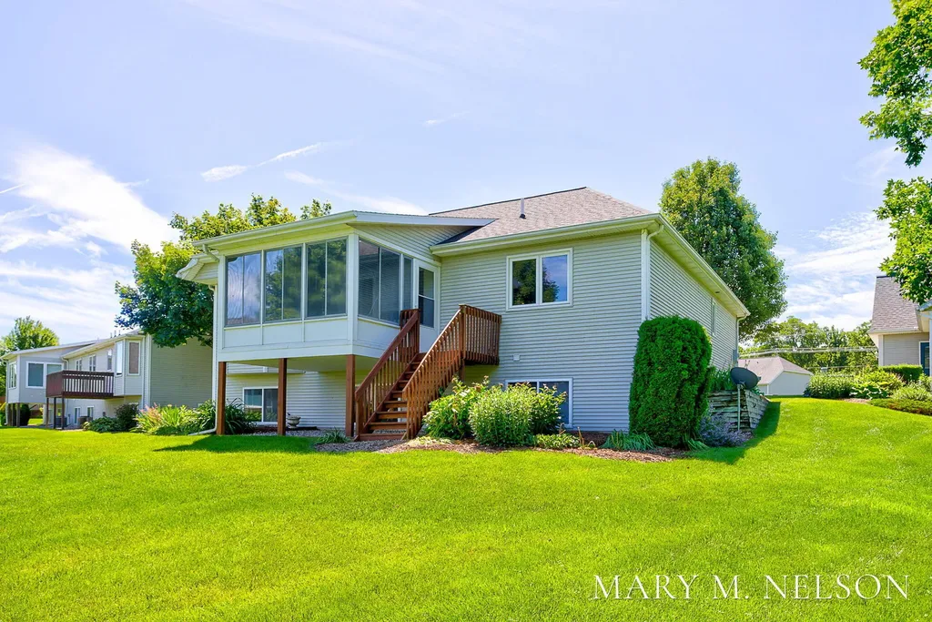 61 Majestic Court Zeeland City MI 49464