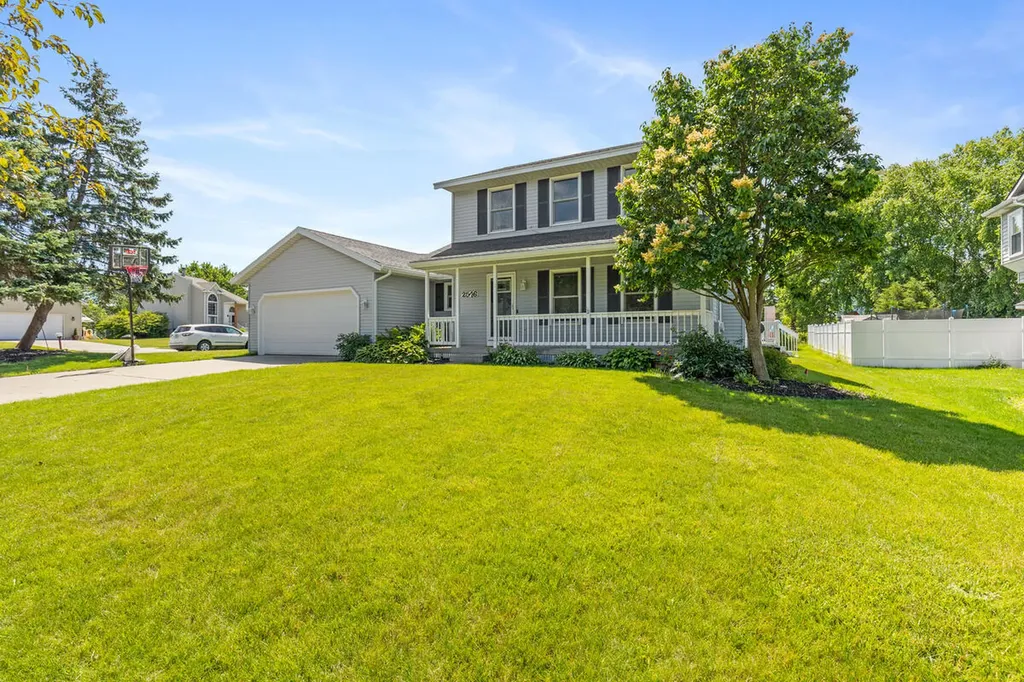 2576 Mapleview Street SE Kentwood City MI 49508