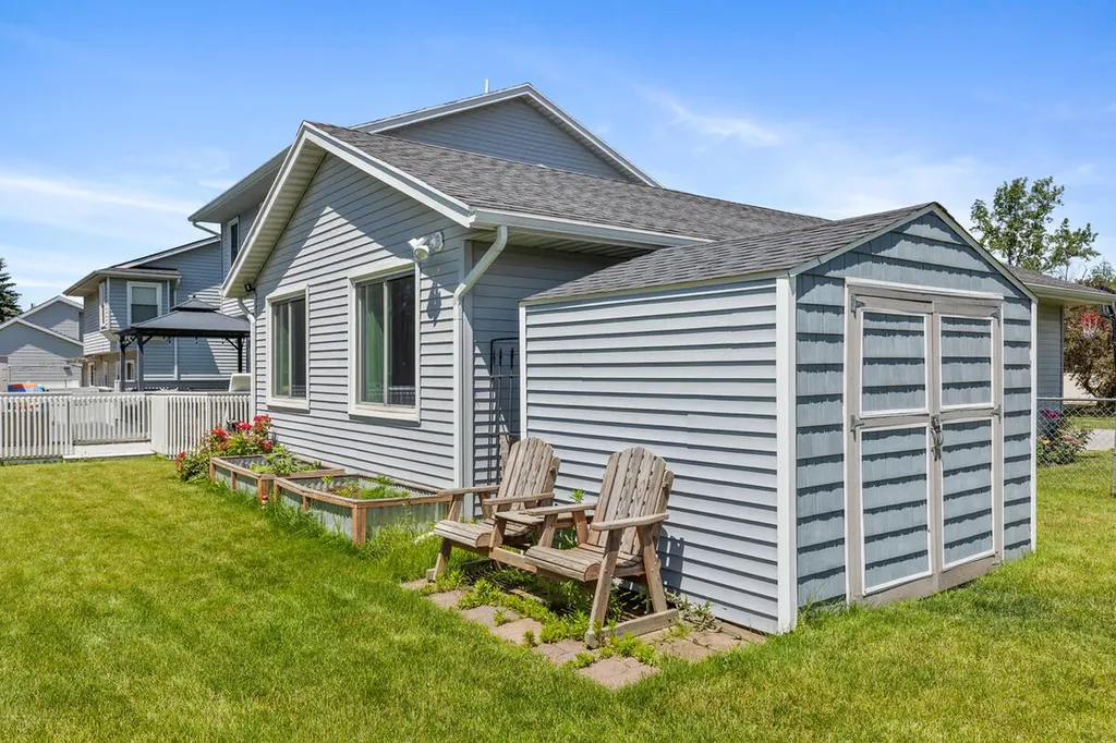 2576 Mapleview Street SE Kentwood City MI 49508