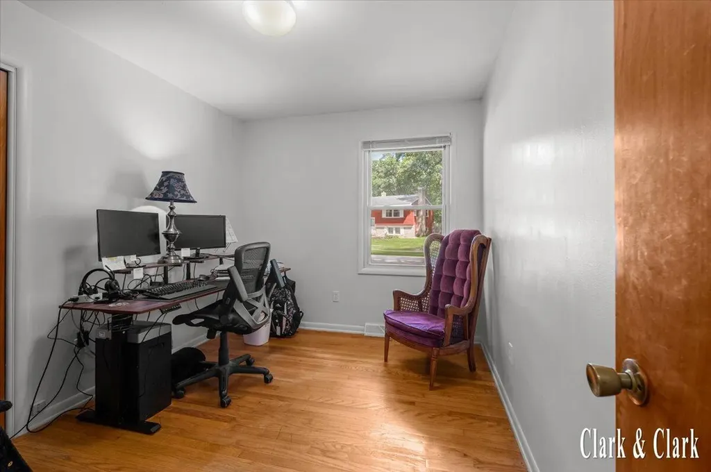 4747 Marshall Avenue SE Kentwood City MI 49508