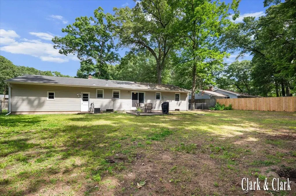 4747 Marshall Avenue SE Kentwood City MI 49508