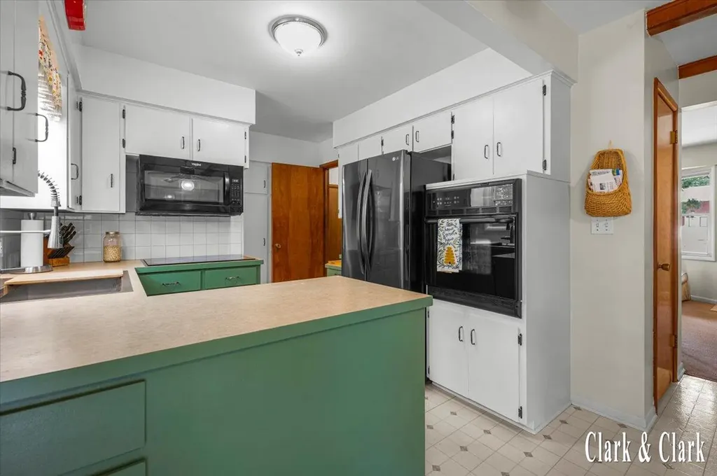 4747 Marshall Avenue SE Kentwood City MI 49508