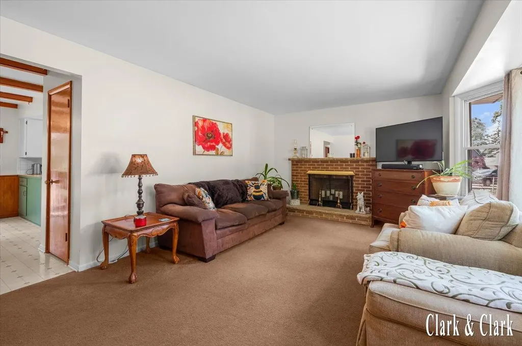 4747 Marshall Avenue SE Kentwood City MI 49508