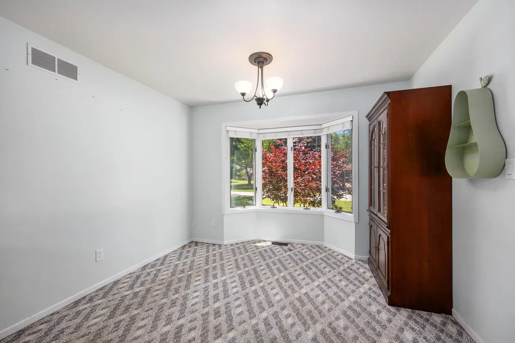 271 Glendale Street Holland City MI 49423