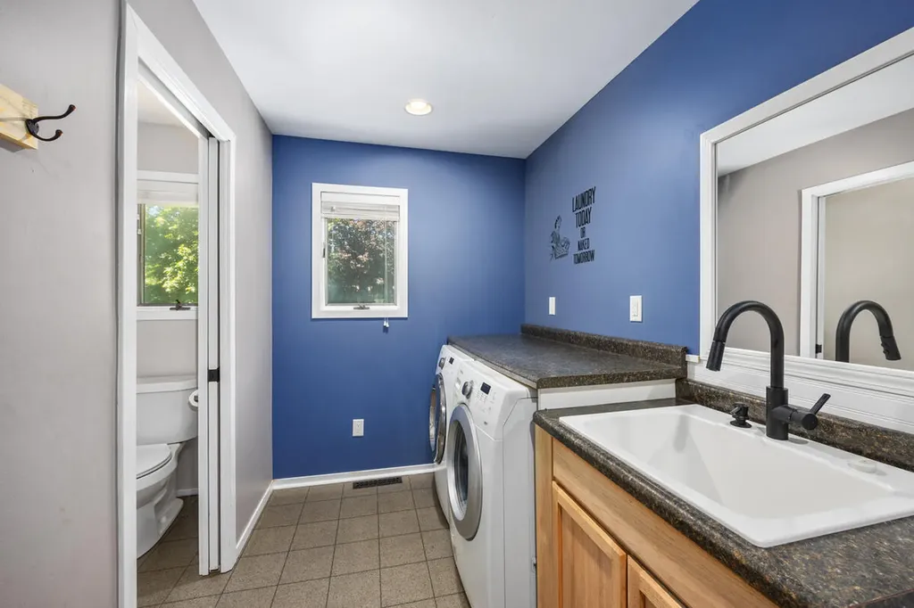 271 Glendale Street Holland City MI 49423