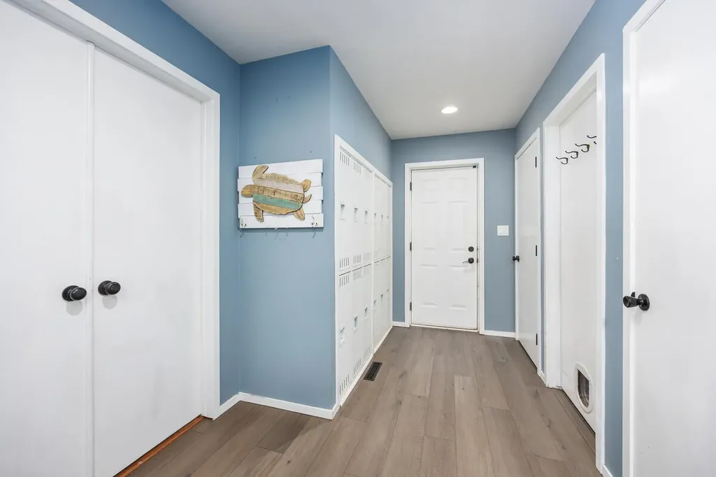 271 Glendale Street Holland City MI 49423