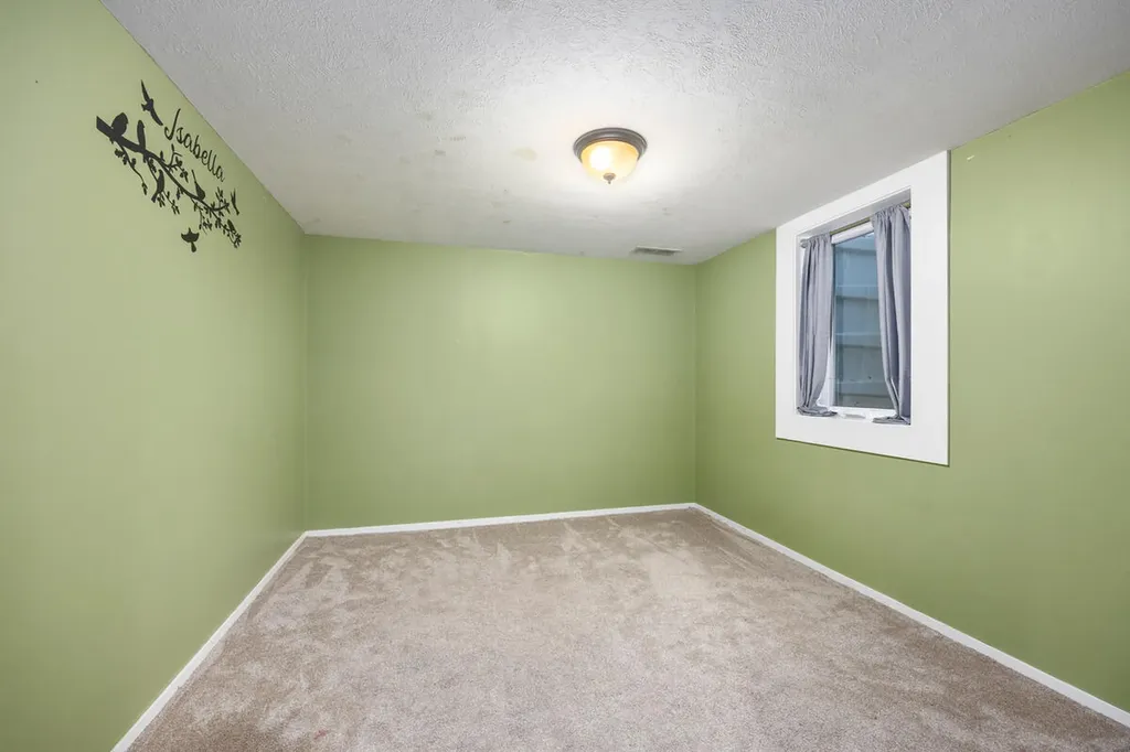 271 Glendale Street Holland City MI 49423