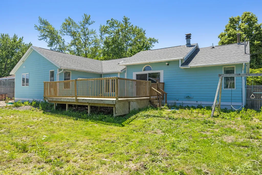 271 Glendale Street Holland City MI 49423