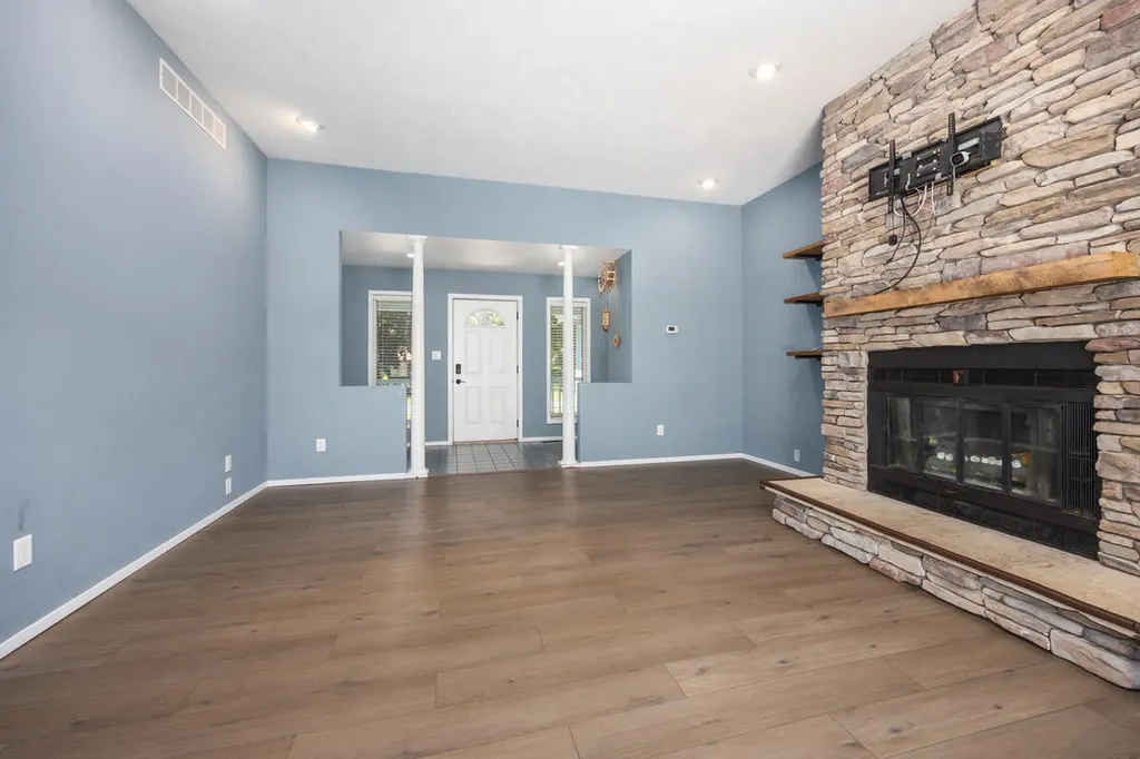 271 Glendale Street Holland City MI 49423