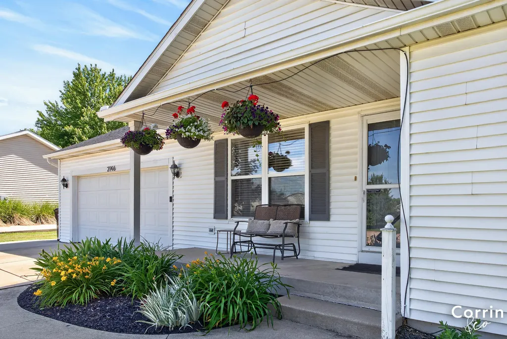 2146 E Maple Court Zeeland Charter Township MI 49464