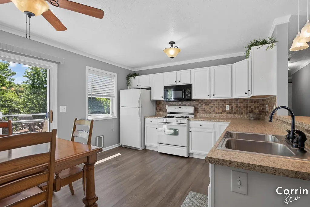 2146 E Maple Court Zeeland Charter Township MI 49464
