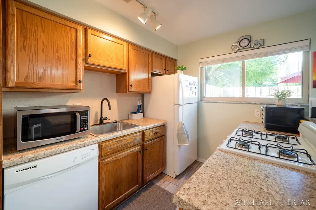 2429 Cranden Drive SE Grand Rapids City MI 49506