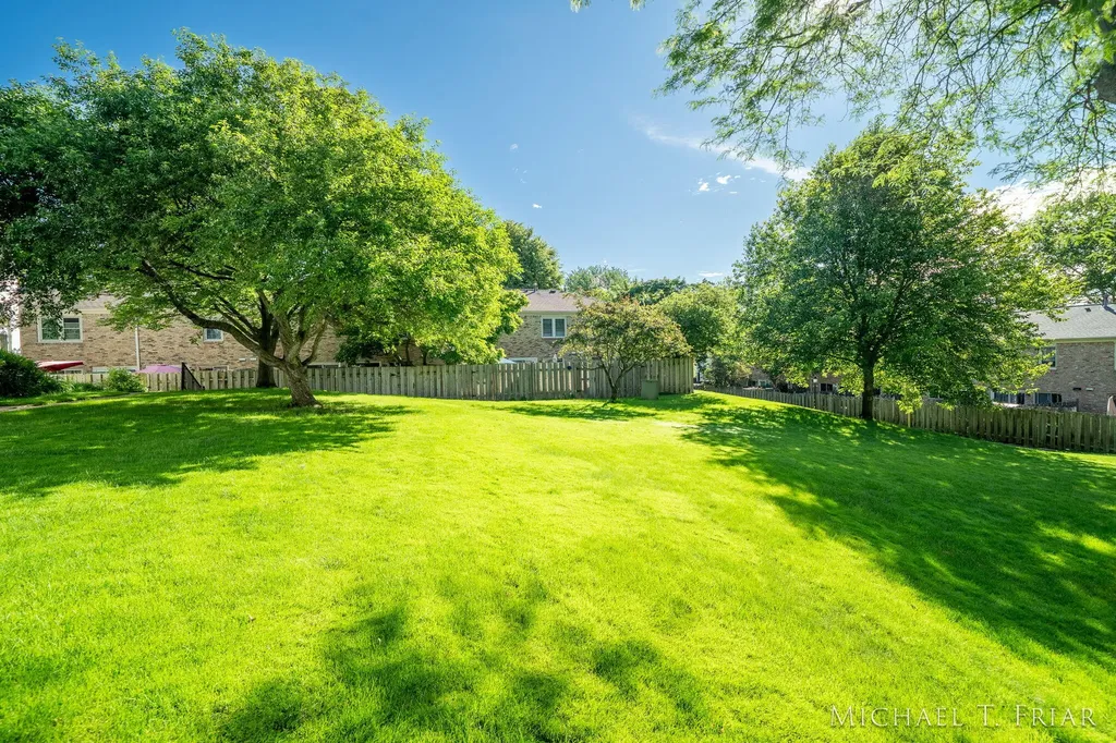 2429 Cranden Drive SE Grand Rapids City MI 49506
