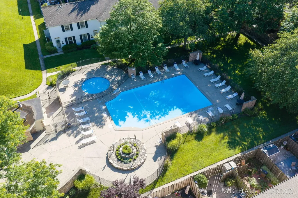 2429 Cranden Drive SE Grand Rapids City MI 49506