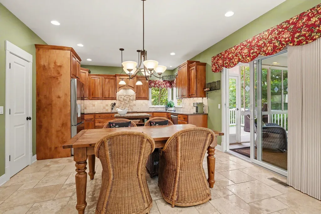 4492 Oak Arbor Drive NE Plainfield Charter Township MI 49525