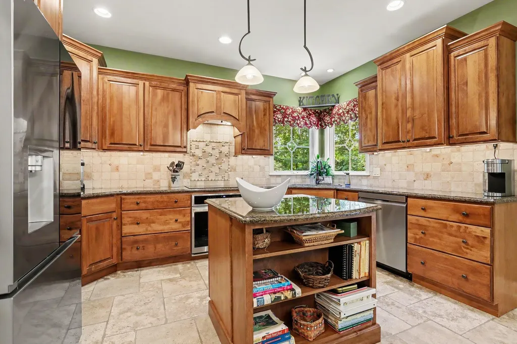 4492 Oak Arbor Drive NE Plainfield Charter Township MI 49525