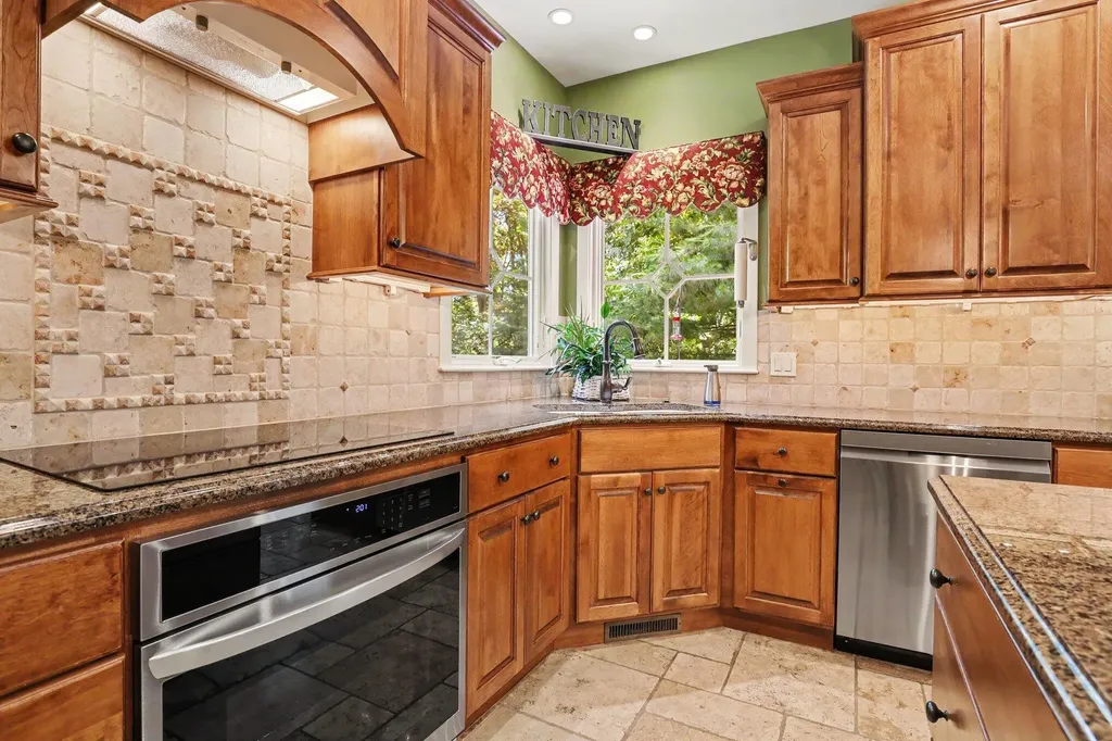 4492 Oak Arbor Drive NE Plainfield Charter Township MI 49525