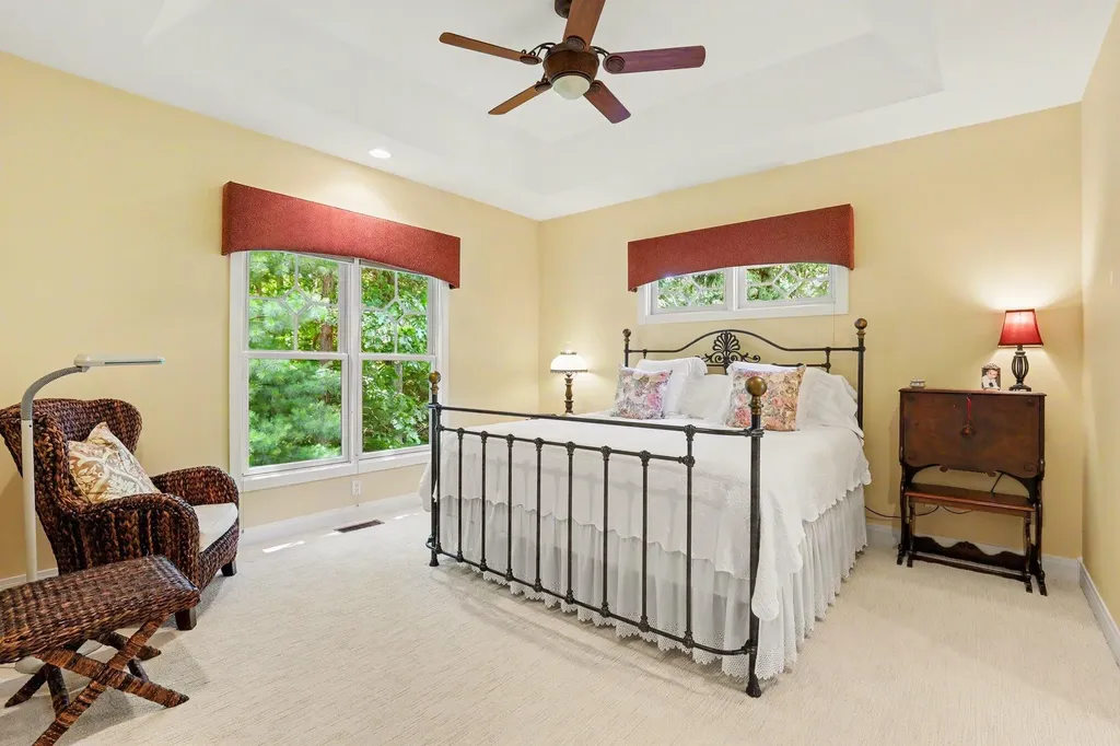 4492 Oak Arbor Drive NE Plainfield Charter Township MI 49525