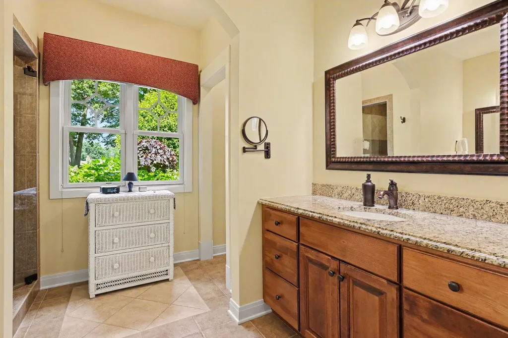 4492 Oak Arbor Drive NE Plainfield Charter Township MI 49525