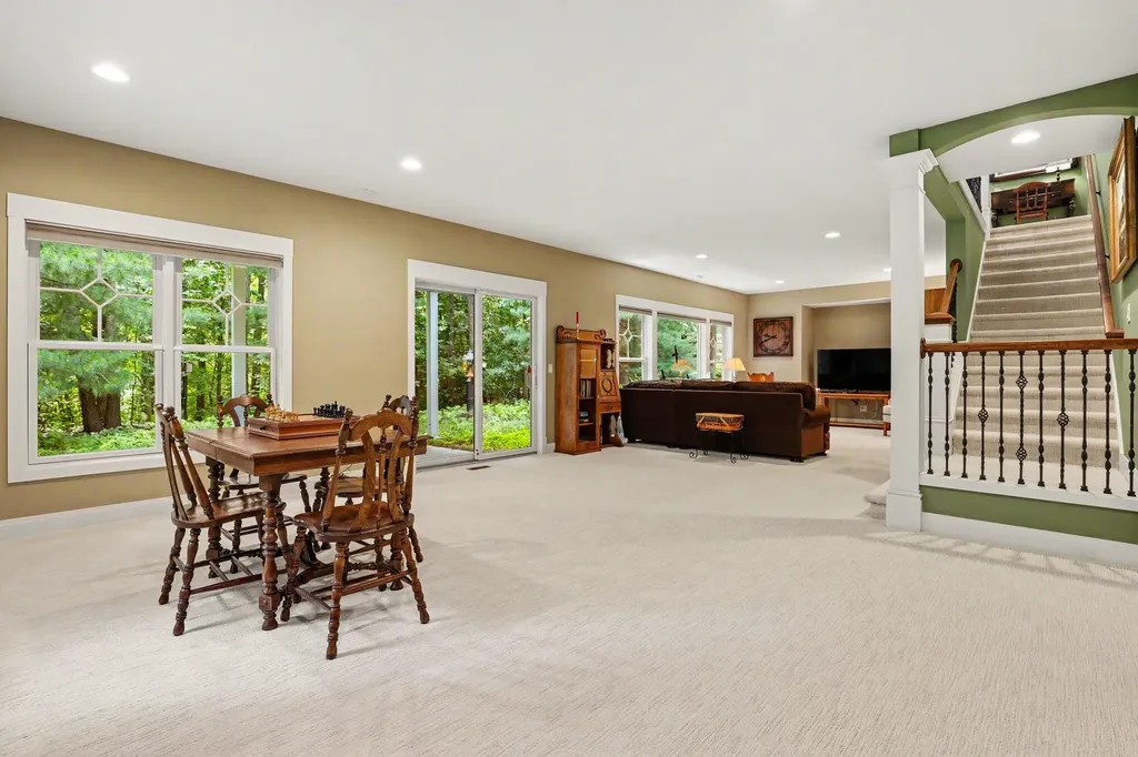 4492 Oak Arbor Drive NE Plainfield Charter Township MI 49525