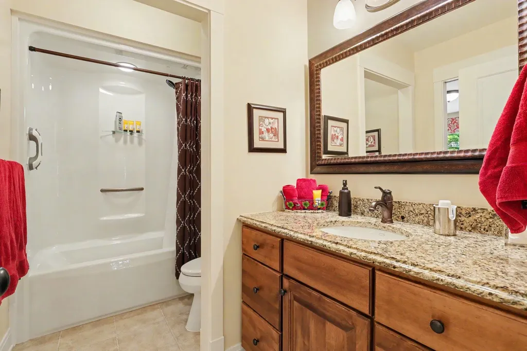 4492 Oak Arbor Drive NE Plainfield Charter Township MI 49525