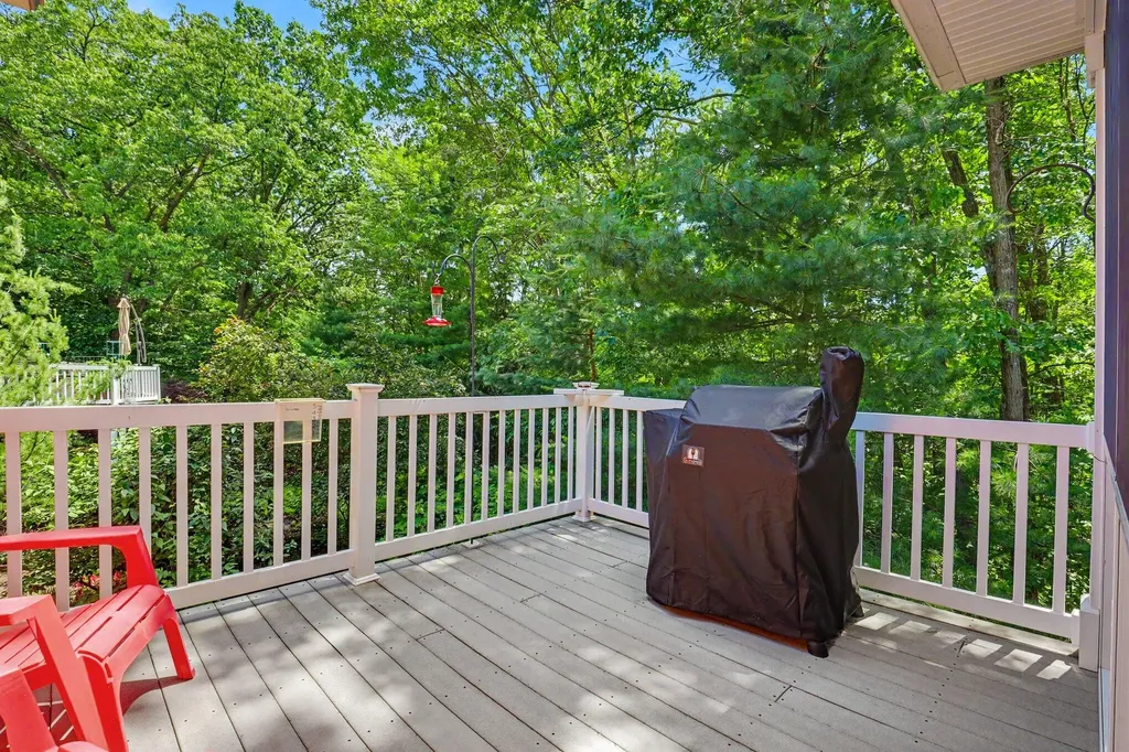 4492 Oak Arbor Drive NE Plainfield Charter Township MI 49525