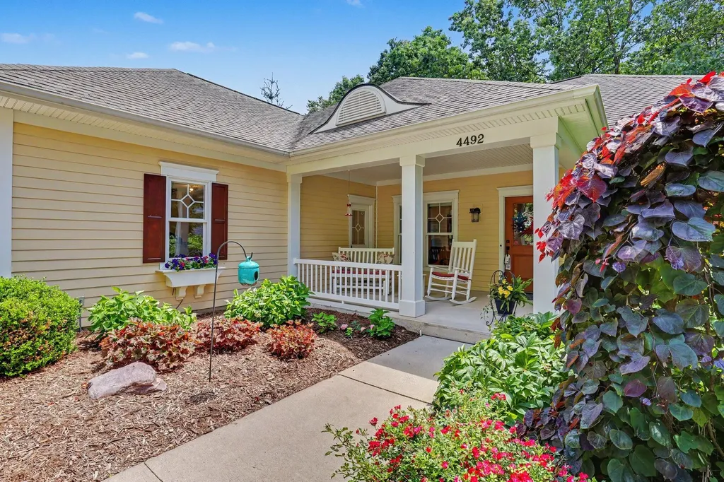 4492 Oak Arbor Drive NE Plainfield Charter Township MI 49525