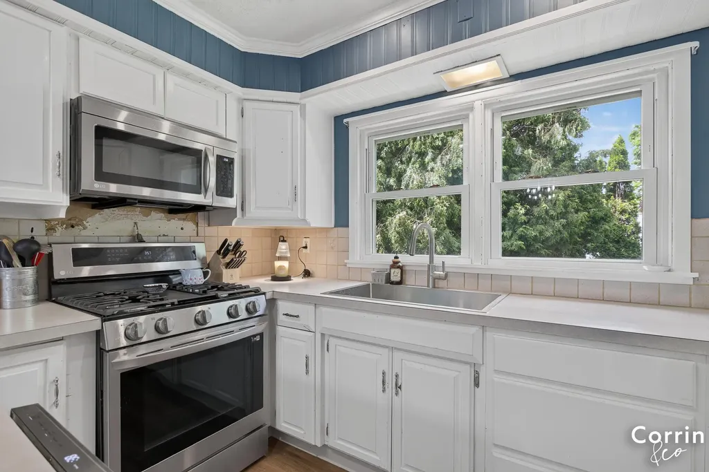 2051 Nolan Avenue NW Walker City MI 49534