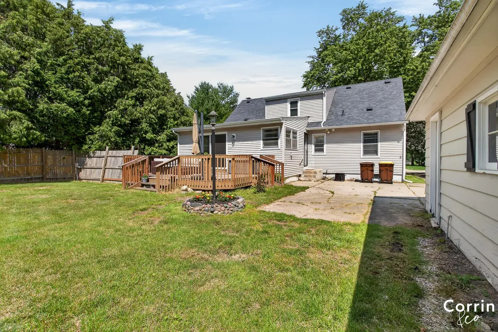 2051 Nolan Avenue NW Walker City MI 49534