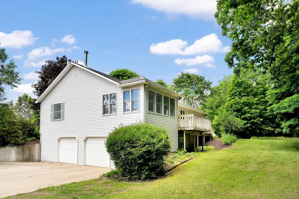 4045 Farrel Road Carlton Township MI 49058