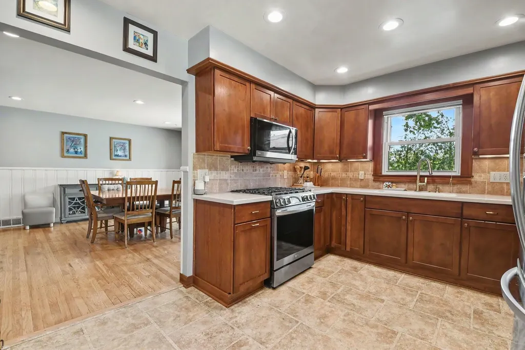 1849 Avondale Drive SE Grand Rapids City MI 49506