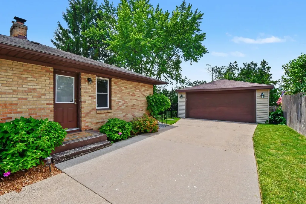 1849 Avondale Drive SE Grand Rapids City MI 49506